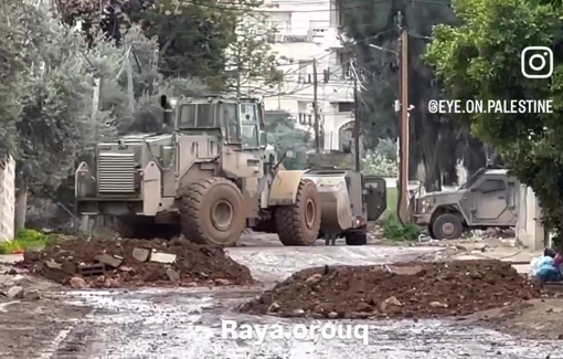 Thumbnail preview image for the video titled: Israeli soldiers erected mud barriers in Jenin