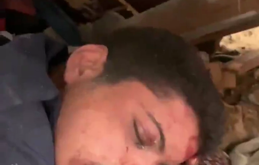 Thumbnail preview image for the video titled: Civil Defense work to free a young man from the rubble with only their hands