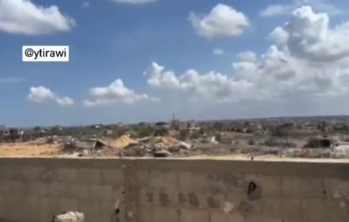 Thumbnail preview image for the video titled: Israeli soldiers blow up a residential block in Rafah
