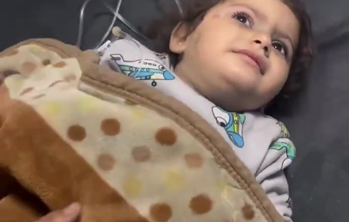 Thumbnail preview image for the video titled: Little girl injured in Israeli bombing of the Abu Rayan family