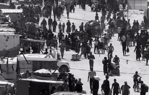 Thumbnail preview image for the video titled: Hundreds of families flee various areas of Khan Yunis following new Israeli evacuation orders