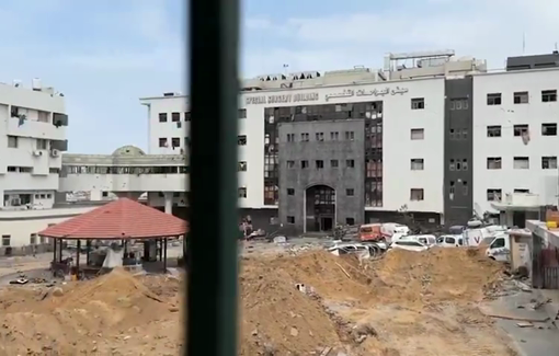 Thumbnail preview image for the video titled: Israeli soldiers invading and looting Al-Shifa hospital