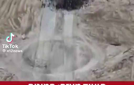 Thumbnail preview image for the video titled: Israeli drone captures aerial footage of thousands of starving Palestinians surrounding food trucks