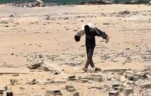 Thumbnail preview image for the video titled: Aid seeker returns carrying a corpse instead of flour