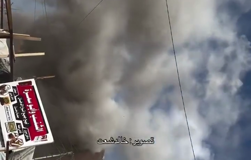 Thumbnail preview image for the video titled: Hundreds flee the vicinity of Nasser hospital following an Israeli direct strike on it