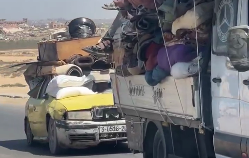Thumbnail preview image for the video titled: Displacement from Gaza City following amid violent Israeli bombing campaign