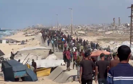 Thumbnail preview image for the video titled: Forcibly displaced Palestinians return to northern Gaza