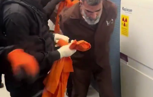 Thumbnail preview image for the video titled: Israeli jailers abuse Palestinians due to be released in ceasefire exchange