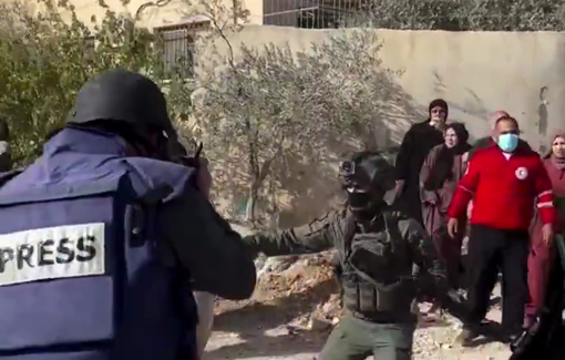 Thumbnail preview image for the video titled: Israeli forces assaulted foreign supporters who joined residents of Nour Shams camp in a sit-in demanding their return home