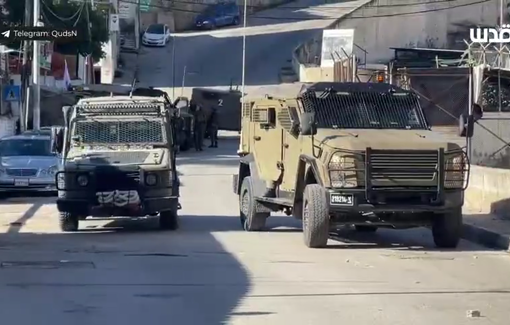 Thumbnail preview image for the video titled: Using loudspeakers, Israeli forces intimidate journalists during their raid on Nablus