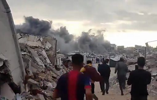 Thumbnail preview image for the video titled: Israeli bombing on the safe zone in Gaza despite the "ceasefire"