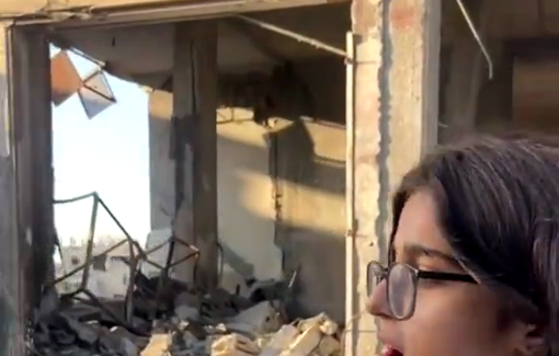 Thumbnail preview image for the video titled: Young girl singing Salute to Gaza - Salam Li Ghazza in the ruin of Gaza