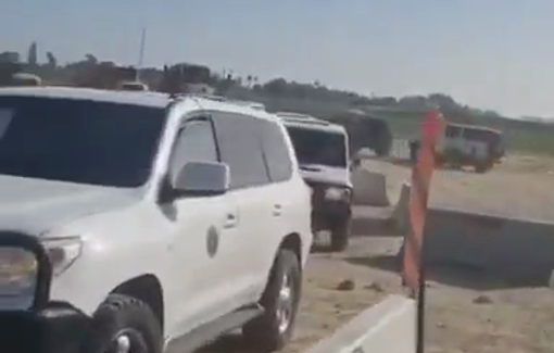 Thumbnail preview image for the video titled: The Entry of the EUBAM vehicles at the Rafah crossing