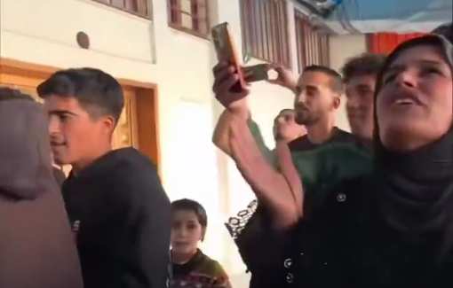 Thumbnail preview image for the video titled: the release of prisoner Fadi Abu Sableh and his emotional reunion with his mother after being detained during the war in Rafah