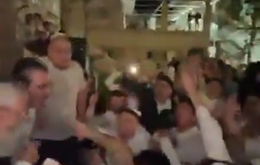 Thumbnail preview image for the video titled: In Sderot Israelis are celebrating the murder of Khamenei with the religious Zionist anthem "Remeber me"