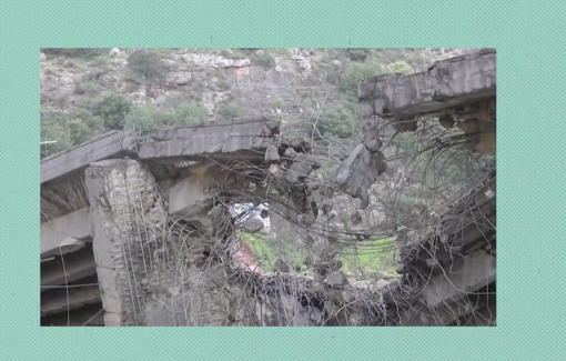 Thumbnail preview image for the video titled: Israeli strike on the Zrariyeh - Tayr Felsay bridge on the Litani rivier