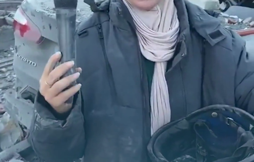 Thumbnail preview image for the video titled: Showing her Micro: "This is the missile because of which Israeli warplanes attacked us"