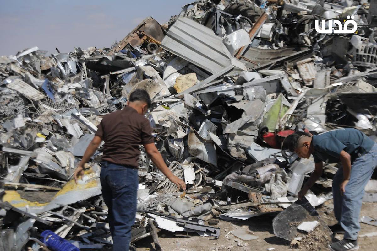Thumbnail preview image for the video titled: Israeli bulldozers tear down two iron recycling plants owned by Palestinians in the town of Idhna