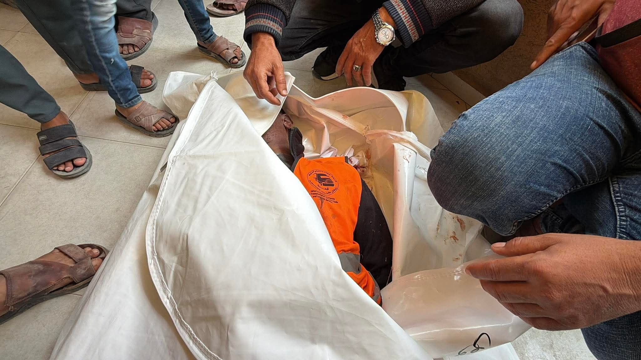 Thumbnail preview image for the video titled: Aid truck drivers killed in Rafah brought to Nasser hospital