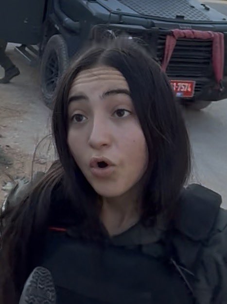 Thumbnail preview image for the video titled: Border Police officer helping the settlers in the siege of the Palestinian home in Qusra