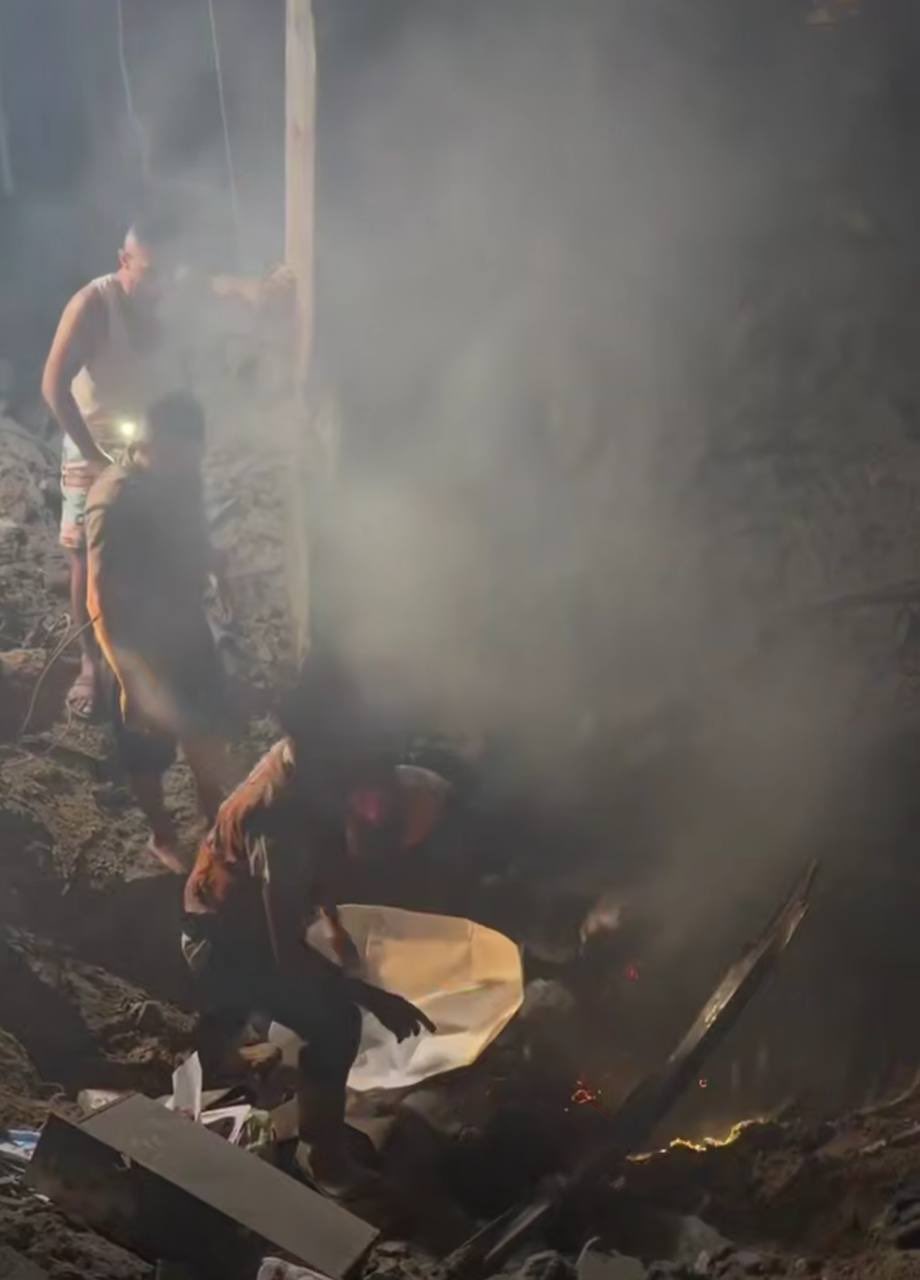 Thumbnail preview image for the video titled: Rescue teams search for victims trapped under rubble after Israel bombed apartment late at night