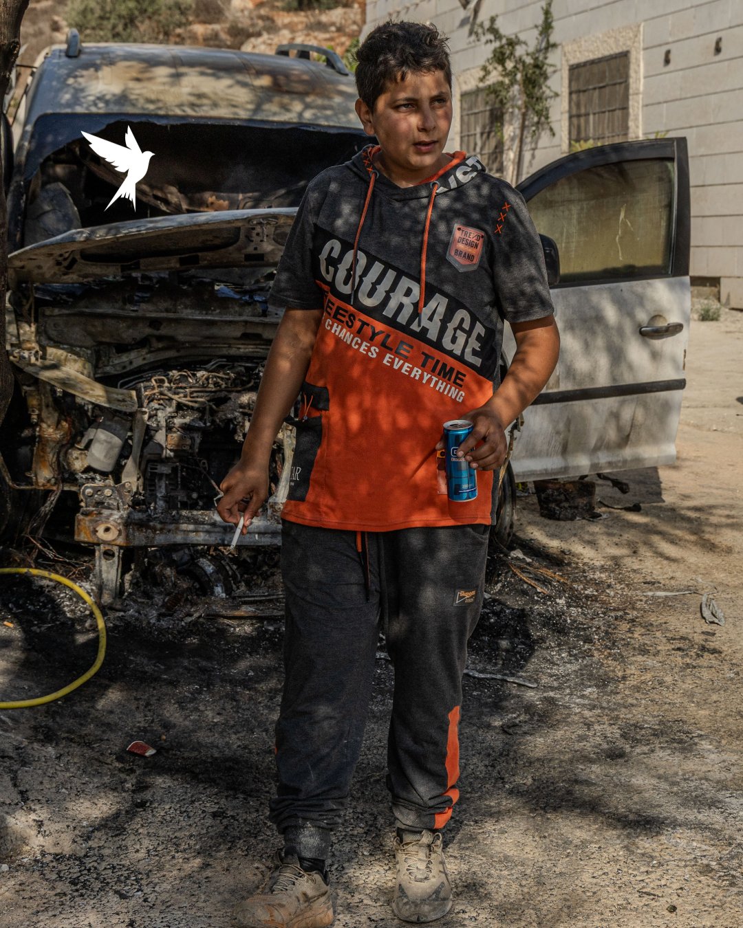 Thumbnail preview image for the video titled: Israeli settlers attacked and set ablaze Palestinian vehicles in the village of Aqraba