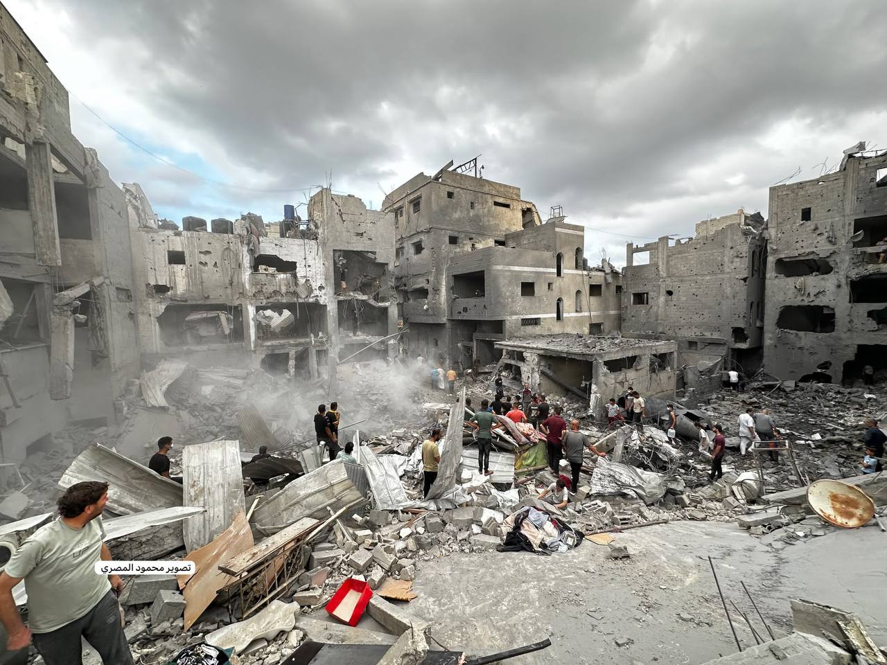 Thumbnail preview image for the video titled: Widespread destruction of houses in Khan Younis following night Israeli bombing