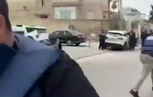 Thumbnail preview image for the video titled: Israeli forces fire teargas canisters towards journalists covering their raid into Ramallah